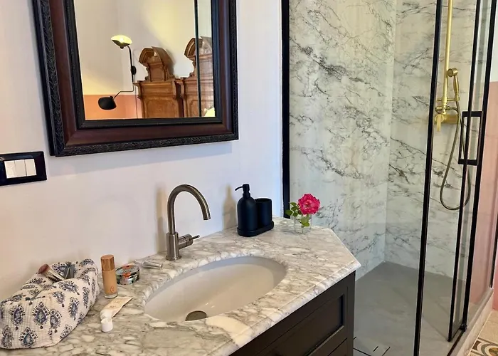 Heritage House Center -entire Apartment- *