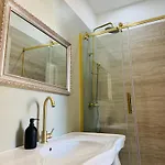 Heritage House Center -entire Apartment- * Pescara