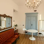 Heritage House Center -entire Apartment- Pescara
