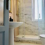 Heritage House Center -entire Apartment- *