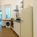 Heritage House Center -entire Apartment- Apartament