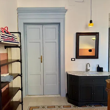 Heritage House Center -entire Apartment-