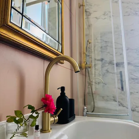 Heritage House Center -entire Apartment- Pescara