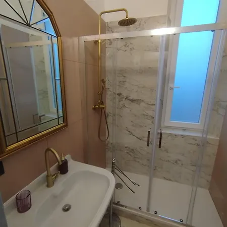 Heritage House Center -entire Apartment- * Pescara