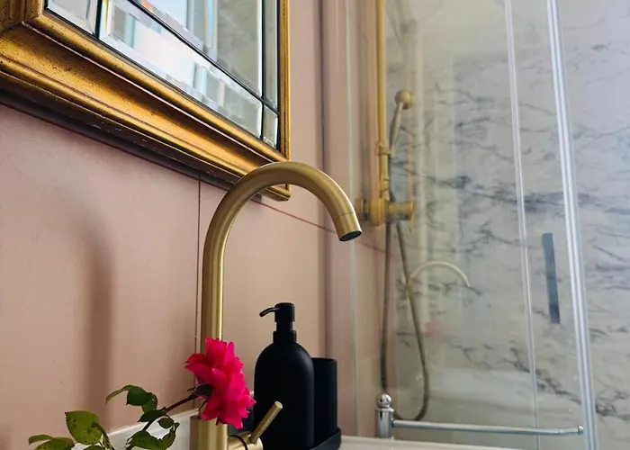 Heritage House Center -entire Apartment- Πεσκάρα