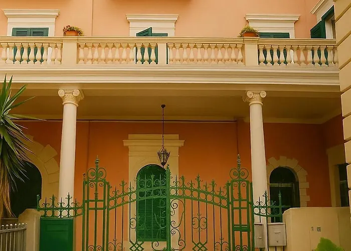 Heritage House Center -entire Apartment- Πεσκάρα